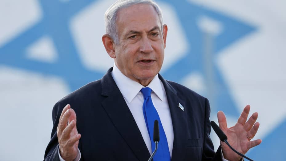 Israeli PM Benjamin Netanyahu Urgently Hospitalized for Medical Assessments Amidst Political Turmoil
