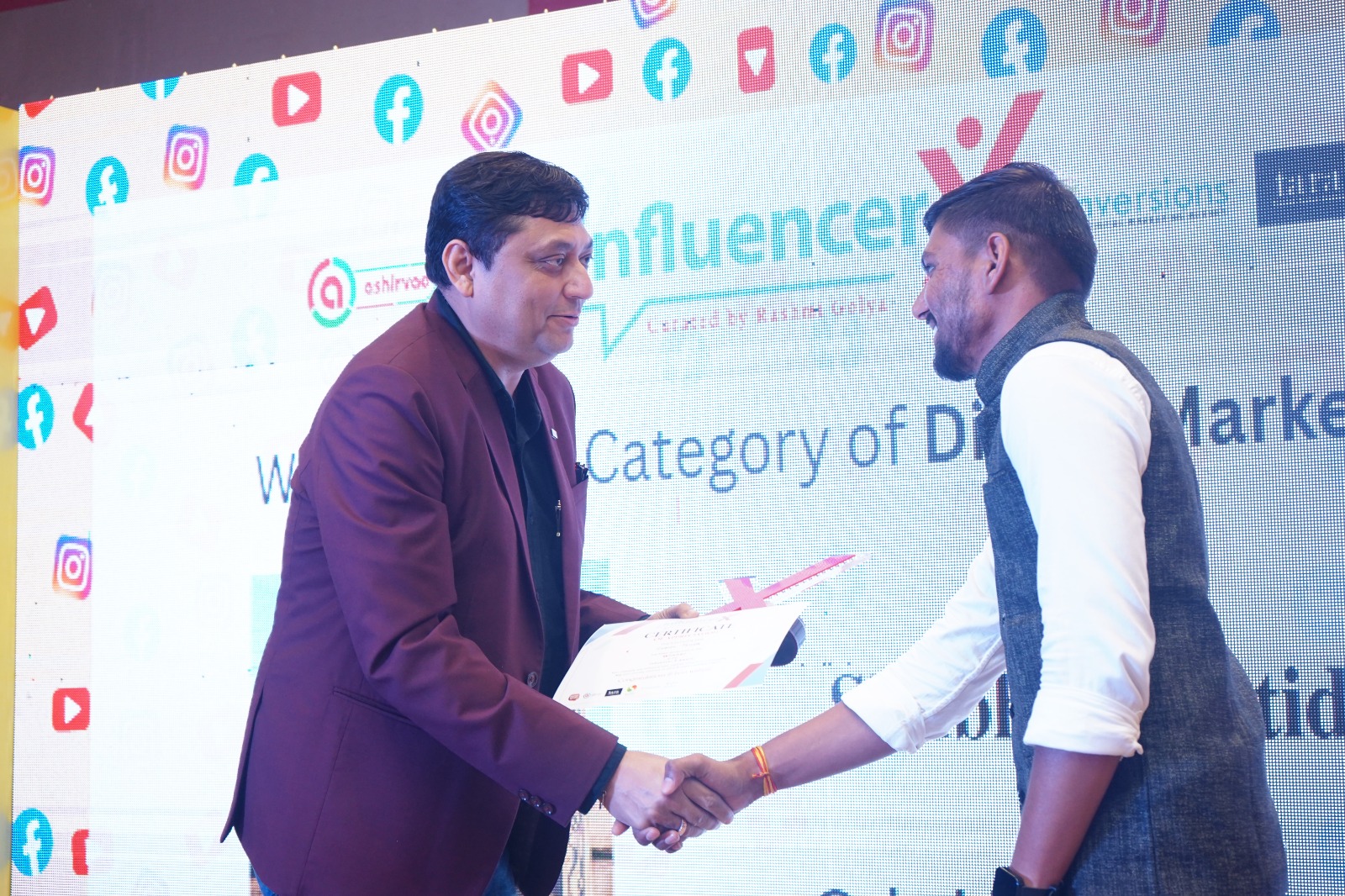 Shubham Patidar Wins Top Honors in Digital Marketing at Influencer X Award Show 2023.