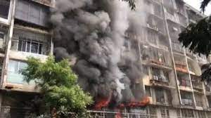Two Dead, Three Injured in Mumbai Building Fire in Borivali; Firefighters Battling Blaze